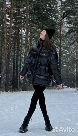 Пуховик женский лаковый 48 р