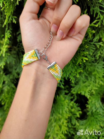 Браслет из бисера