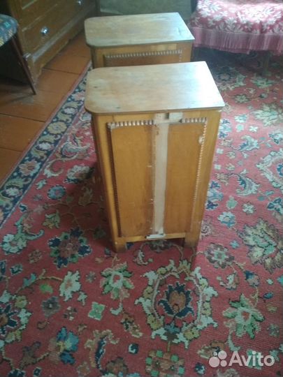Тумбочка прикроватная