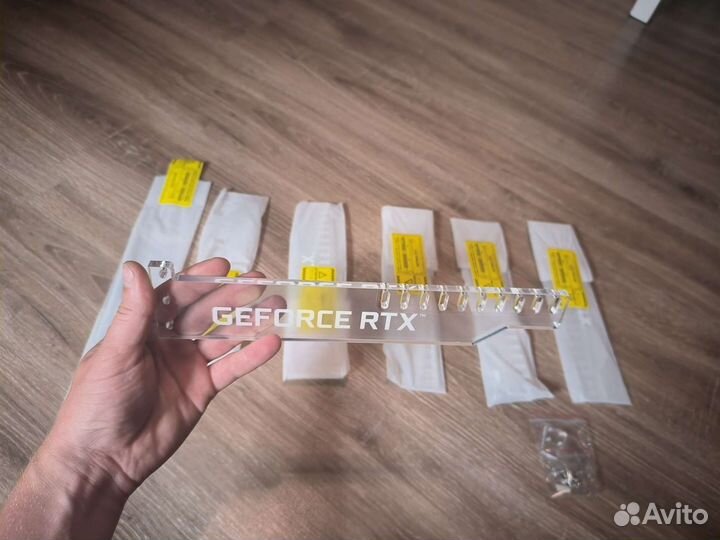 Держатель для видеокарты