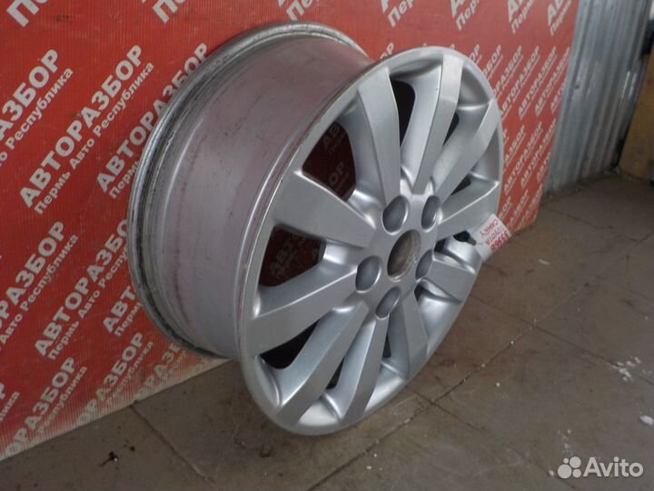 Диск литой Toyota Camry r16