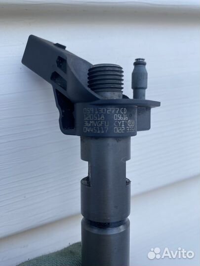 Форсунка для дизельного мотора Audi Q7 4l 2012