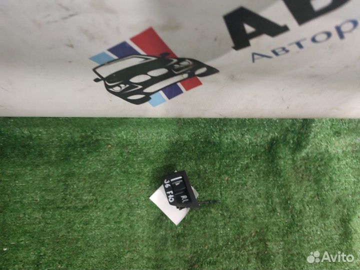 Кнопка стеклоподъемника Bmw 523 F10 N52B25AF 2010