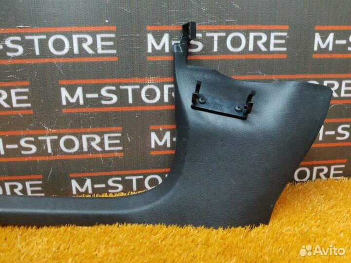 Накладка на порог салона передняя левая Audi A4