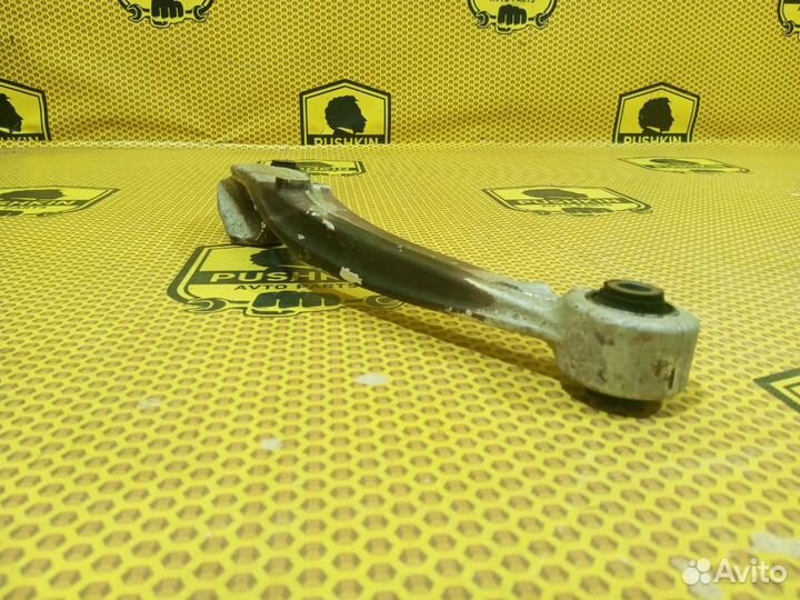 Рычаг задний верхний правый Nissan X-Trail