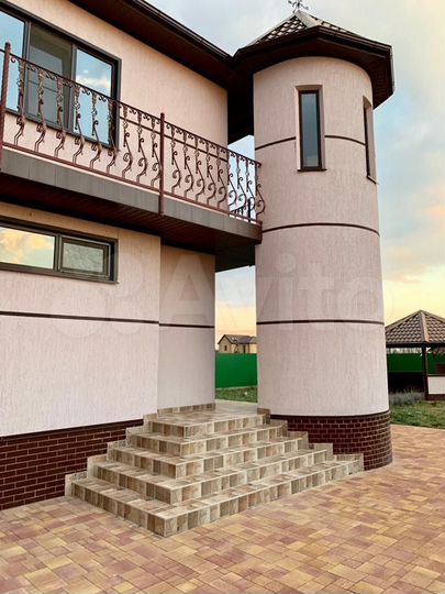 Дом 148 м² на участке 8 сот.