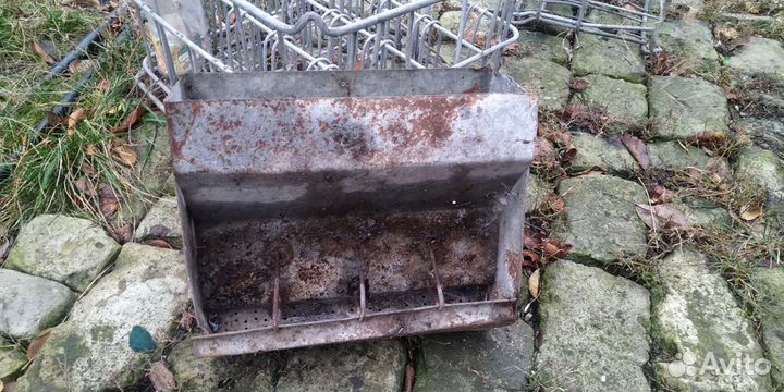 Кормушка для домашних животных