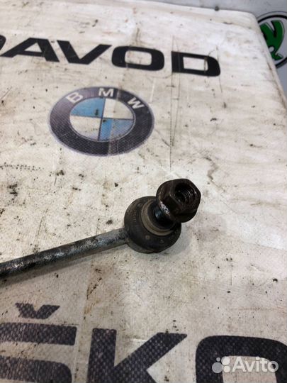 Стойка стабилизатора передняя Volkswagen Passat B7