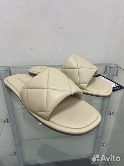 Шлёпанцы женские 37,38,39,40 размеры