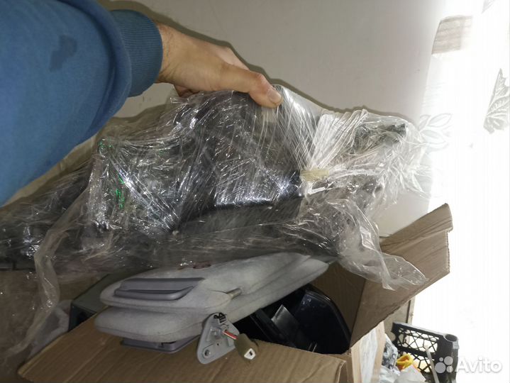 Фара правая на LADA Largus оригинал