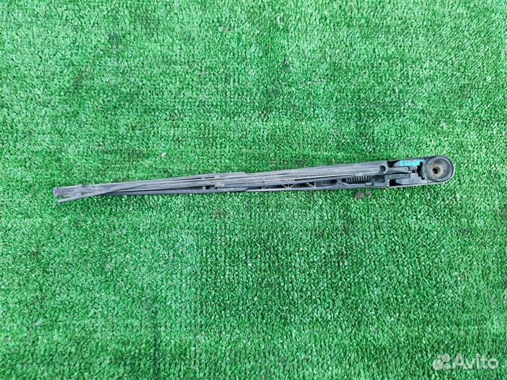 Поводок стеклоочистителя задний Toyota Corolla Ve