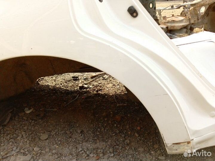 Крыло заднее правое Nissan Patrol