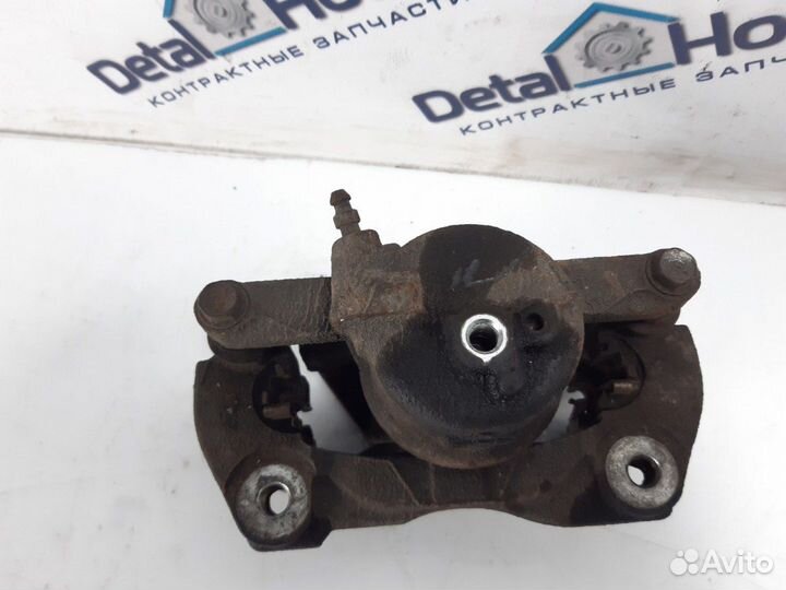 Суппорт передний левый Toyota Corolla 2008