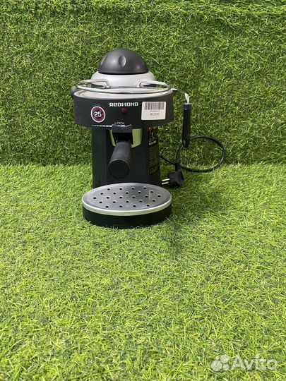 Кофеварка Redmond RCM-1502