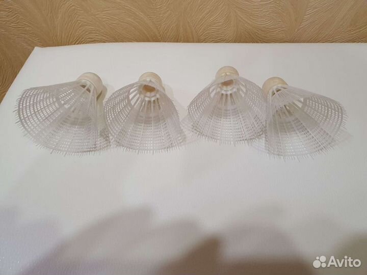 Воланчик для бадминтона