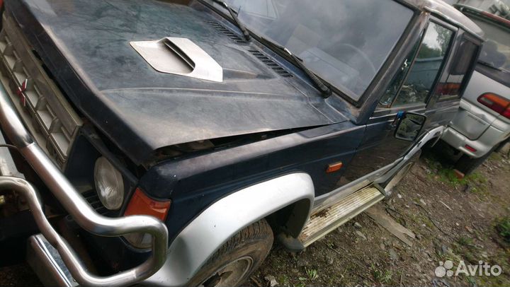 Разбираю Mitsubishi Pajero I