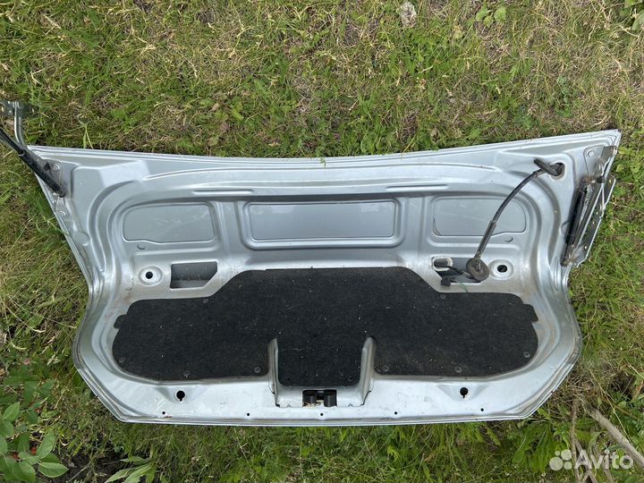 Крышка багажника на Форд Фокус