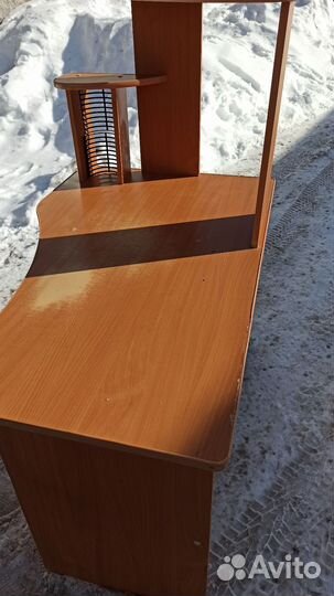 Компьютерный стол