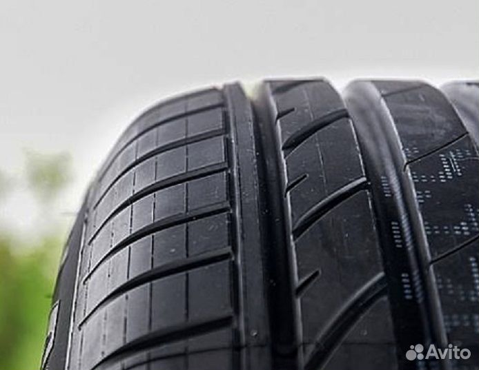 Maxxis Victra Sport SUV VS5 245/60 R18 105V