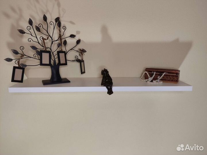 Полка настенная белая