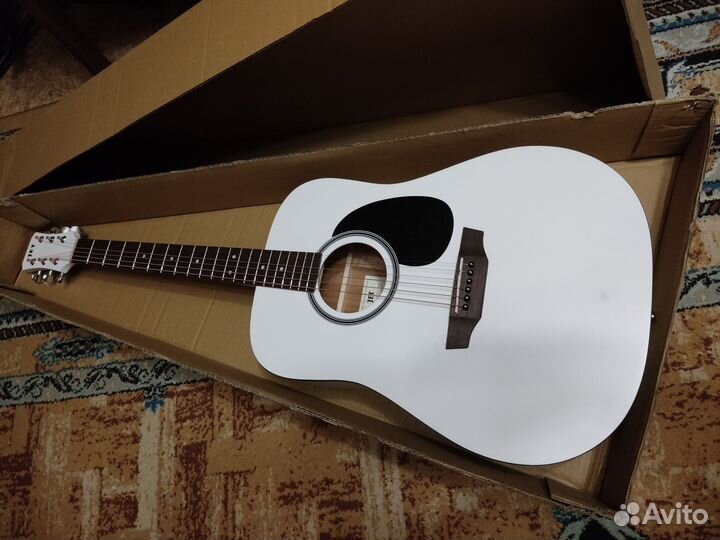 Новая гитара Jet (ель/красное дерево) обмен