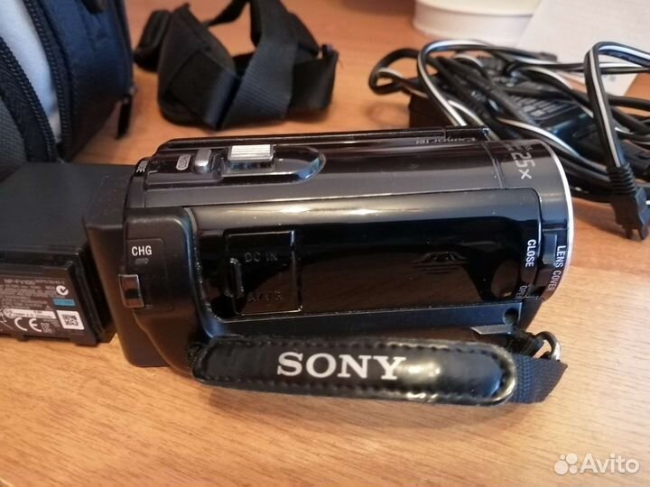 Цифровая видеокамера sony