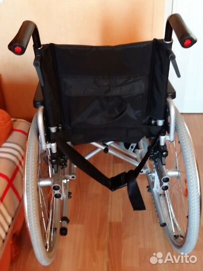 Коляска мобильная со снимающимися колесами