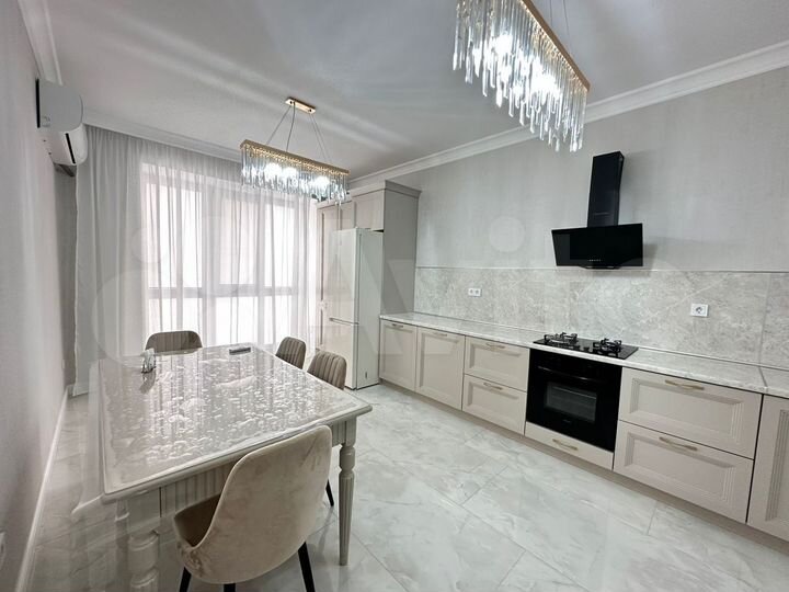 2-к. квартира, 95 м², 3/12 эт.