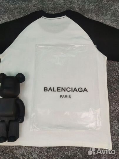 Футболки Balenciaga Black & White