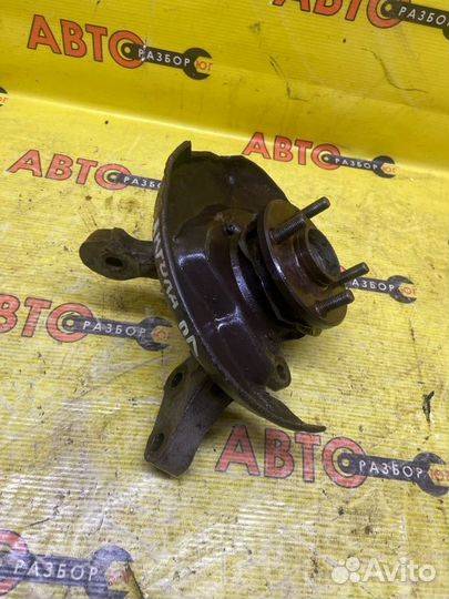 Поворотный кулак передний левый Toyota Corolla