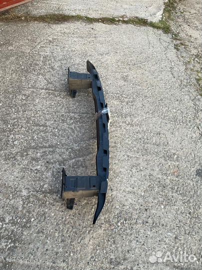 Уселитель заднего бампера