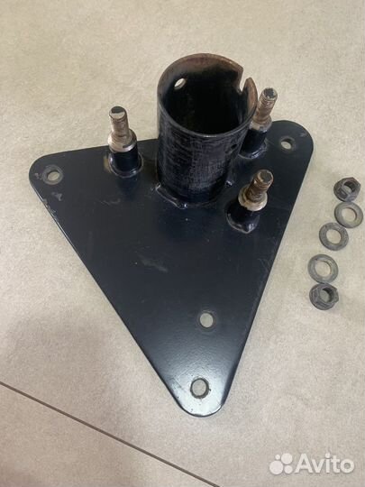 Кронштейн запасного колеса mercedes w463