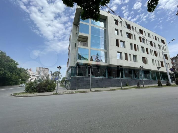 Помещение свободного назначения на Блюхера 150м2