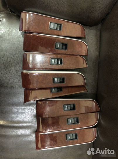 Блок, накладка стеклоподъемника Toyota Camry V50