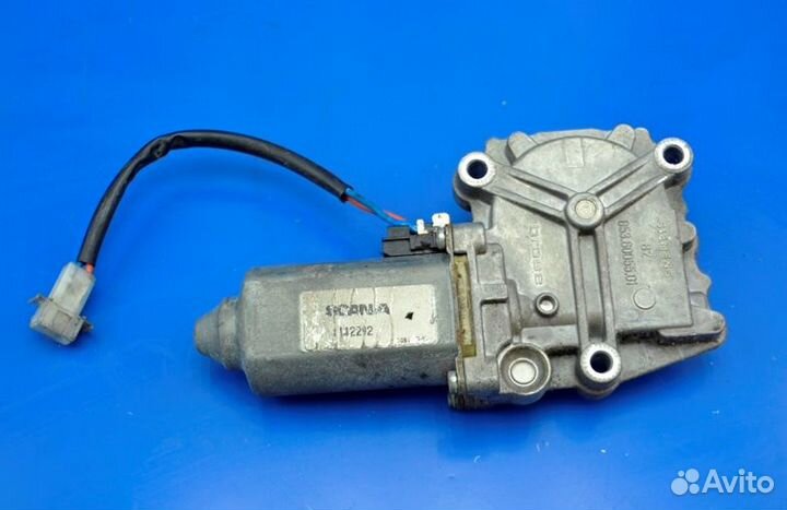 Моторчик стеклоподъёмника, левый scania R-series