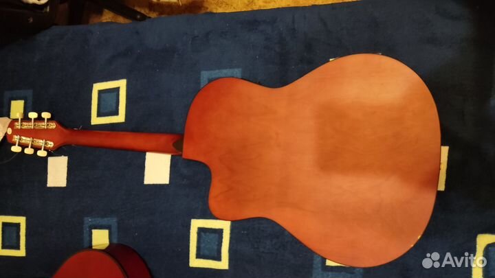 Электроакустическая гитара