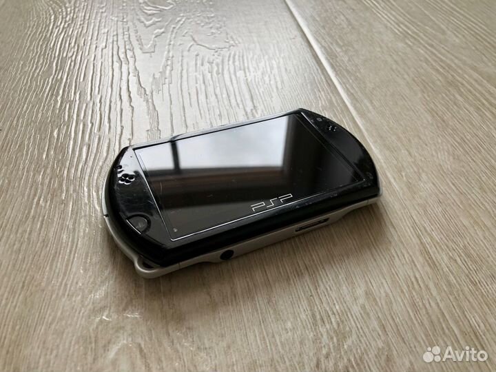 Приставка PSP Go Black N1008 (Прошита/Много игр)