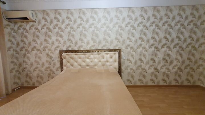 2-к. квартира, 100 м², 5/5 эт.