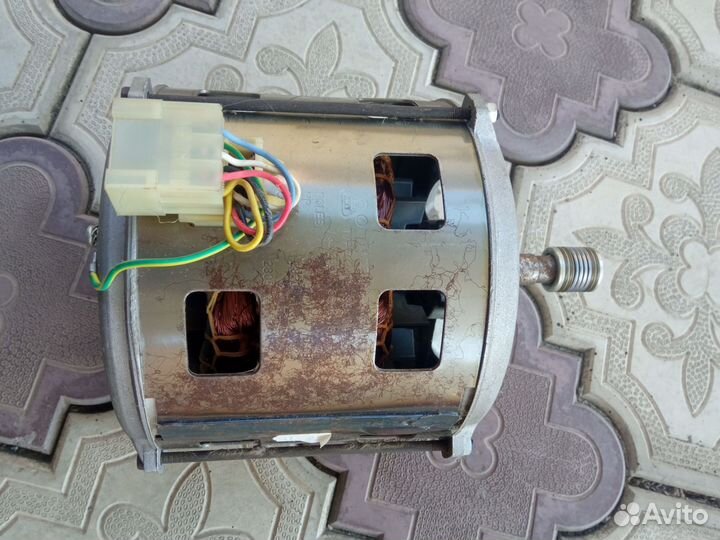 Двигататель стиральной машины