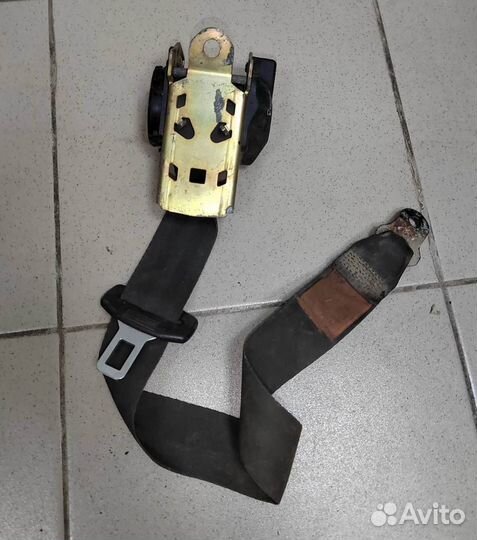 Ремень безопасности задний левый VW Passat B3 унив