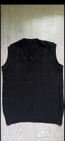 Школьные жилетки для мальчика 134-140