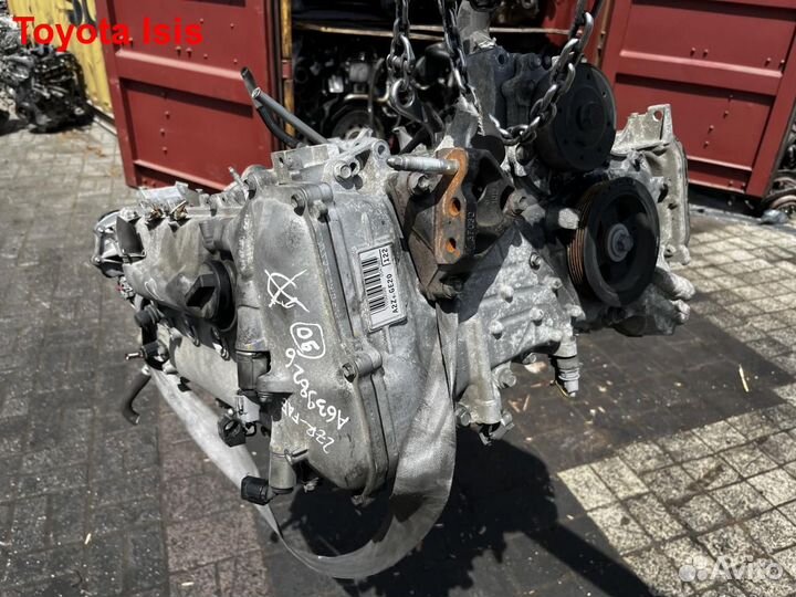 Двигатель 2ZR-FAE Toyota Isis
