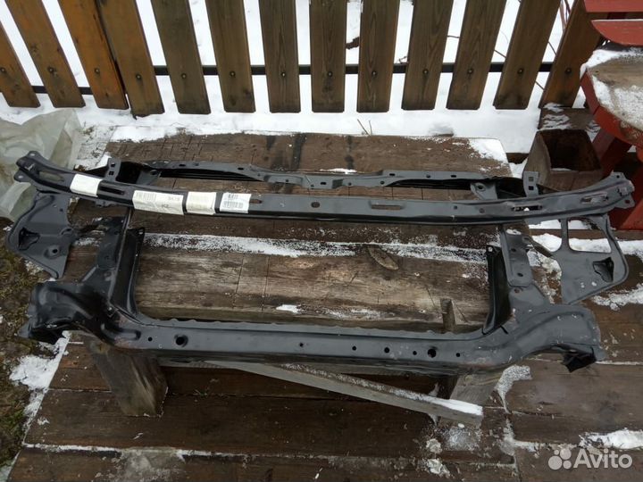 Телевизор на Toyota carina