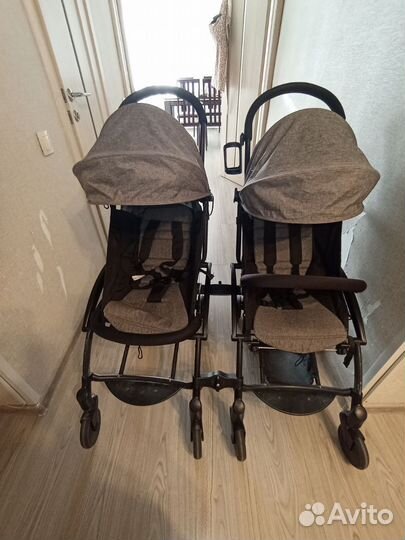 Коляска для двойняшек