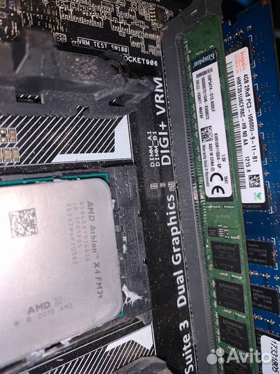 Материнская плата с процессором