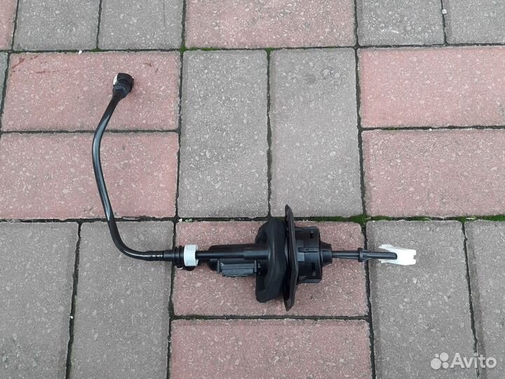 Главный цилиндр сцепления Ford Focus 2 1.8
