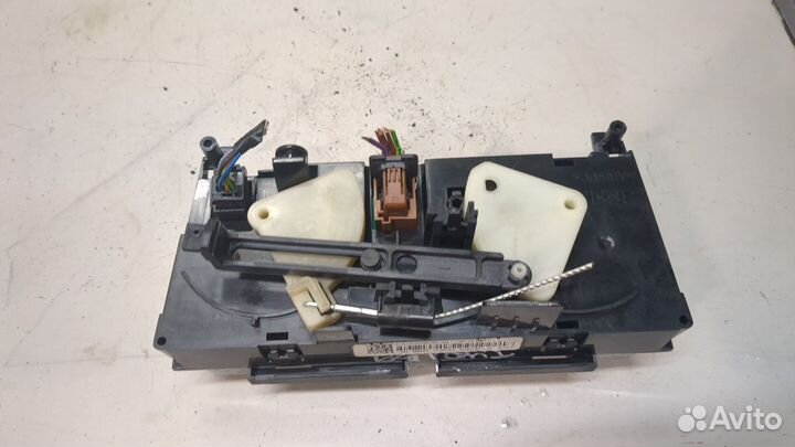 Переключатель отопителя Peugeot 3008, 2012