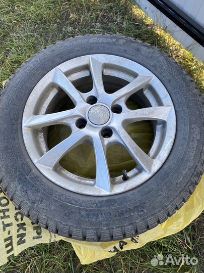 Диски skad r14 и резина snow Cross 2 175/65 R14