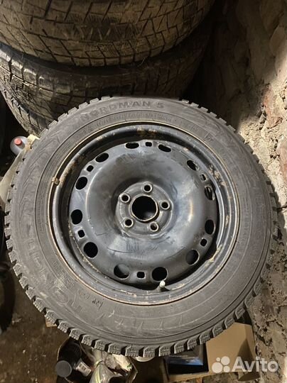 Nokian Tyres Nordman 5 185/65 R15 92T