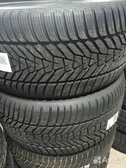 Hankook Winter I'Cept Evo 3 W330A 265/40 R21 и 295/35 R21 105V